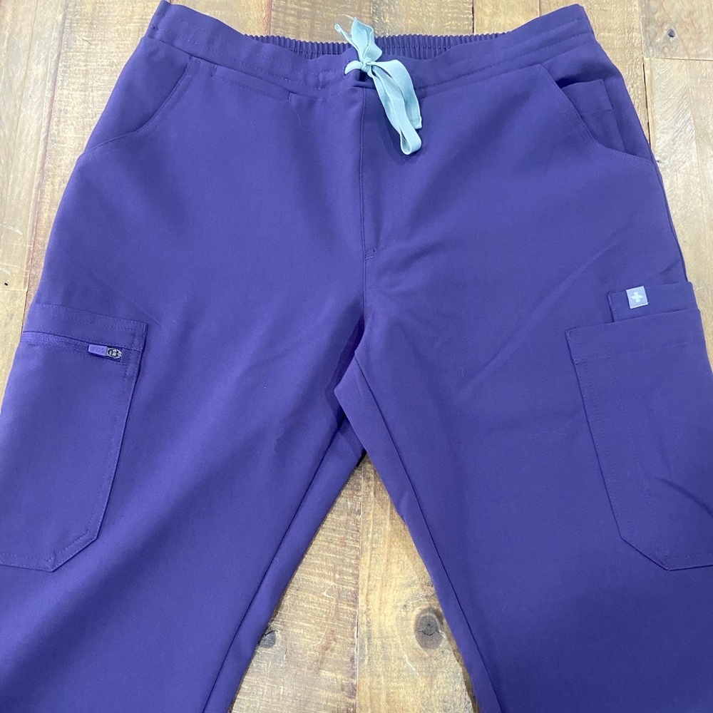 Yola™ Skinny Scrub Pants